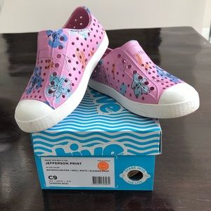 NATIVES- Kids - LIKE NEW!! - Jefferson- Sz 9